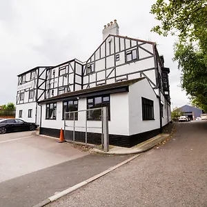 Oyo The Royal 3* Dunston (Tyne and Wear)