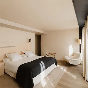 De Nell 5*, Paris França